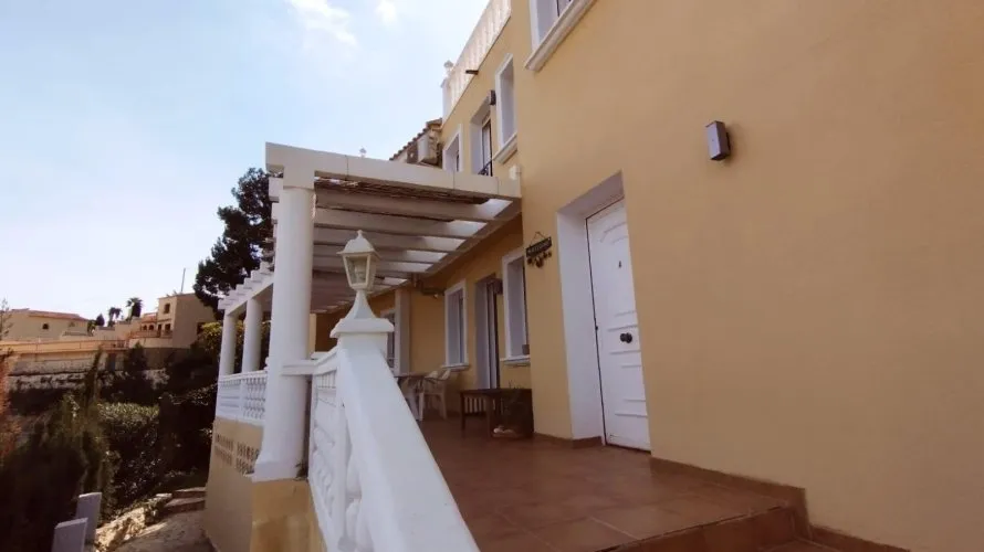 8 bedrooms villa for sale , Maryvilla, Spain No. 493 № 7