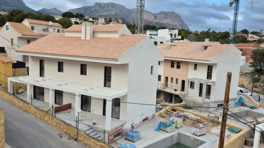 3 bedrooms house for sale, La Nucia, Spain No. 705 № 12