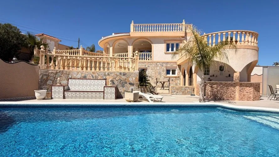 5 bedrooms villa for sale, Rojales, Spain No. 683