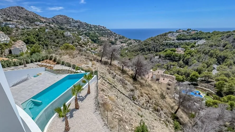 4 bedrooms villa for sale, Zona Altea Hills, Spain No. 645 № 2