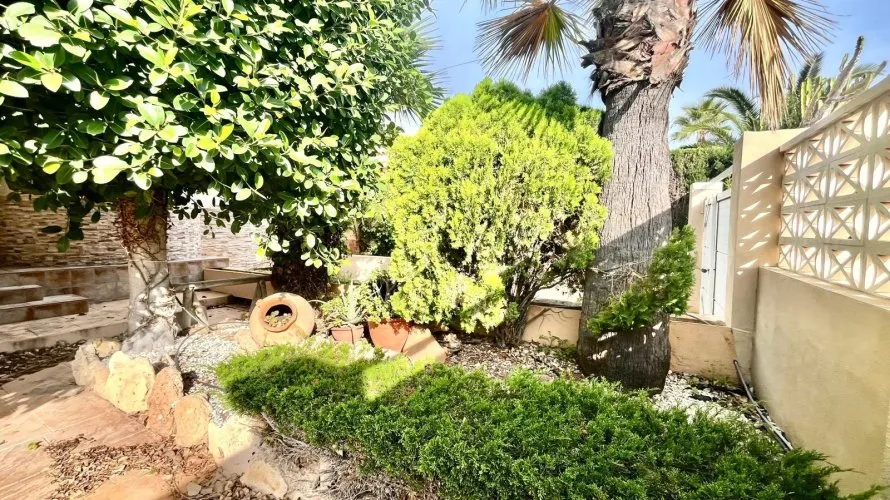 4 bedrooms villa for sale , Torrevieja, Spain No. 424 № 15
