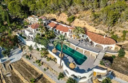 11 bedrooms villa for sale, Altea, Spain No. 712