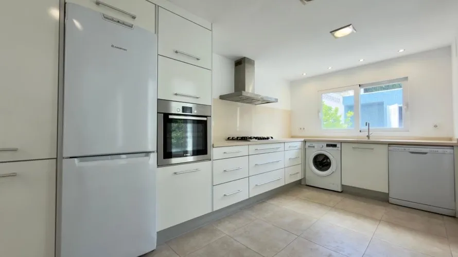 4 bedrooms house for sale, Albir, Spain No. 711 № 4