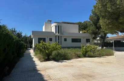5 bedrooms villa for sale , San Vicente del Raspeig, Spain No. 686