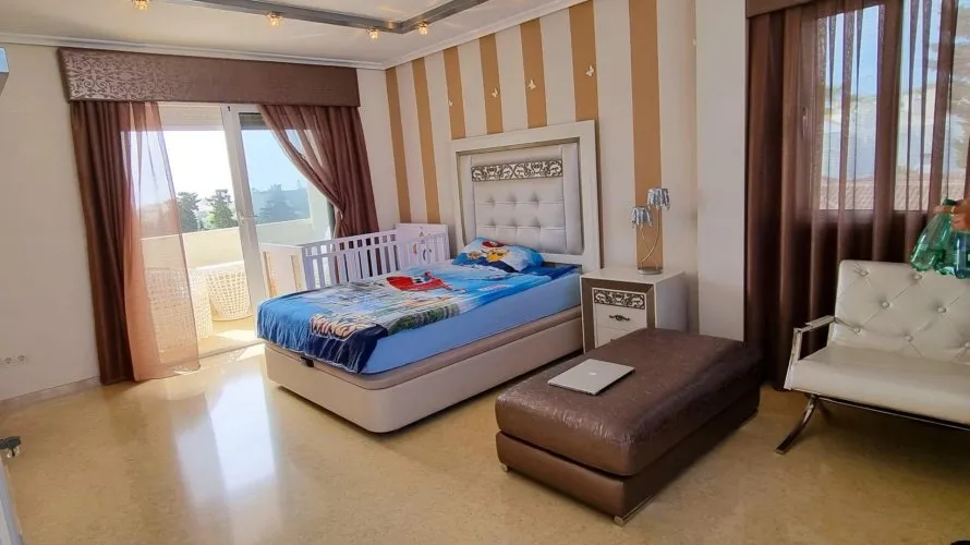 239m² villa for sale , Torrevieja, Spain No. 426 № 4