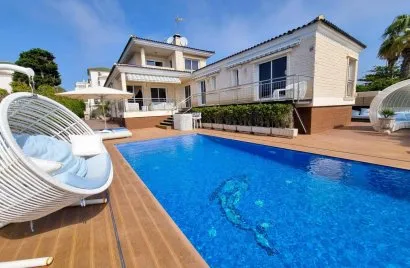 239m² villa for sale , Torrevieja, Spain No. 426