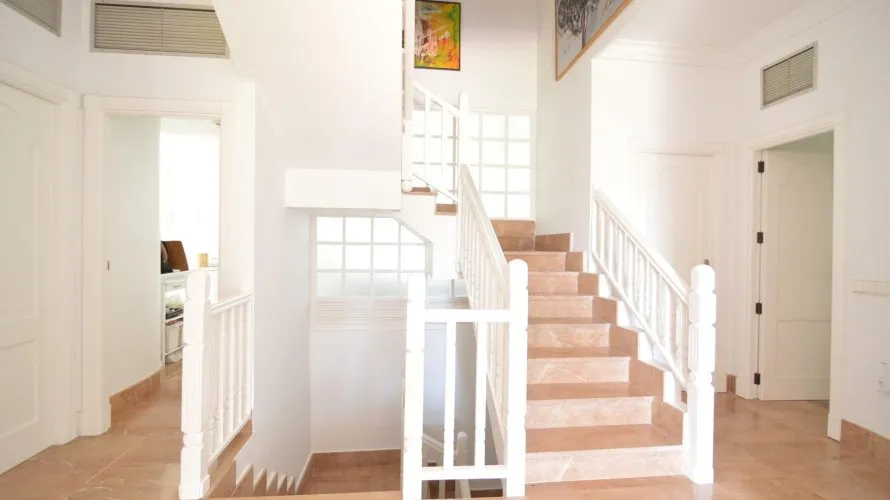 4 bedrooms villa for sale , Torrevieja, Spain No. 409 № 9