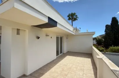 4 bedrooms house for sale, Albir, Spain No. 711