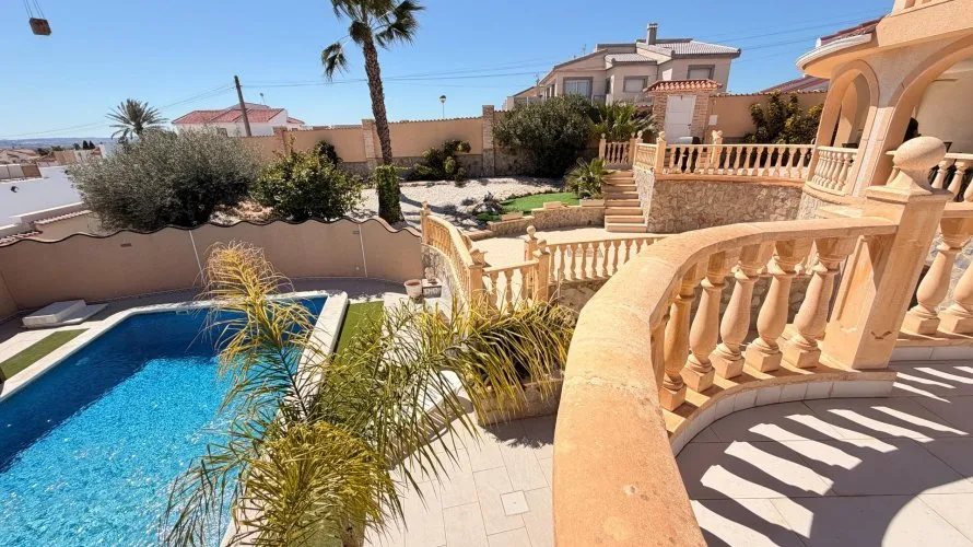 5 bedrooms villa for sale, Rojales, Spain No. 683 № 2