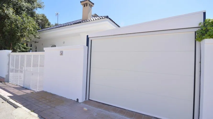 4 bedrooms villa for sale , Torrevieja, Spain No. 409 № 12