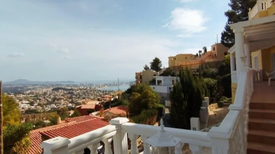 8 bedrooms villa for sale , Maryvilla, Spain No. 493 № 26