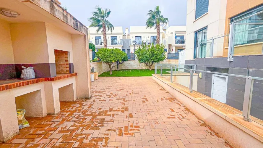 5 bedrooms villa for sale, La Zenia, Spain No. 731 № 14