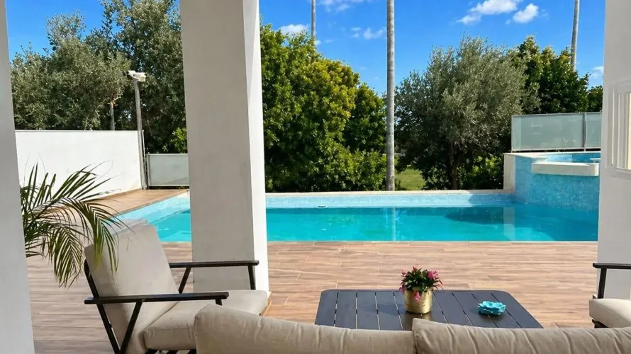 5 bedrooms villa for sale, Alicante, Spain No. 739 № 2