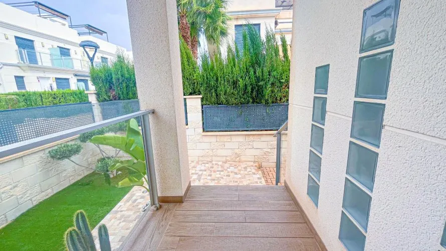 5 bedrooms villa for sale, La Zenia, Spain No. 731