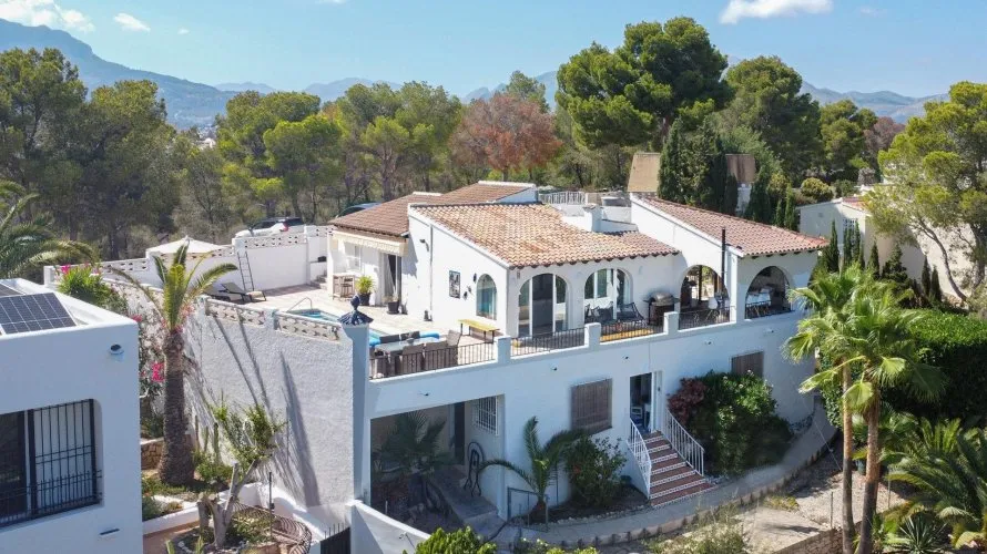 3 bedrooms villa for sale, La Nucia, Spain No. 757 № 1