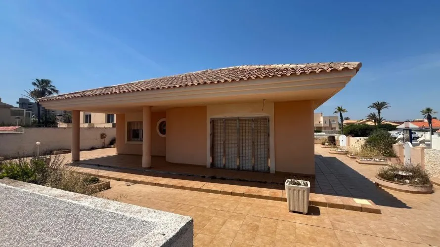 4 bedrooms villa for sale, La Manga del Mar Menor, Spain No. 769 № 26
