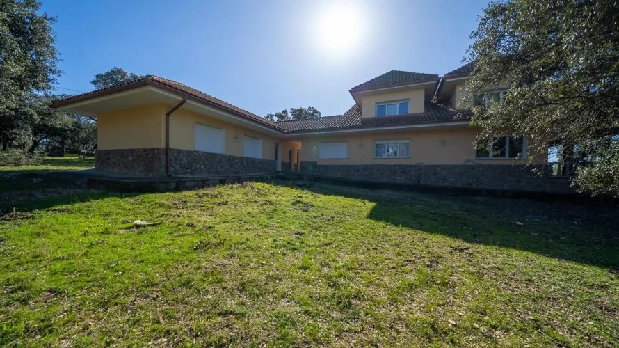 8 bedrooms house for sale, Colmenarejo, Spain No. 767 № 21