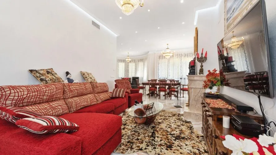 4 bedrooms villa for sale, Campoamor, Spain No. 761 № 17