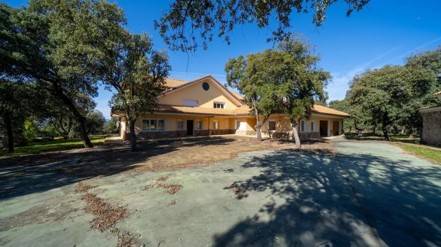 8 bedrooms house for sale, Colmenarejo, Spain No. 767 № 26