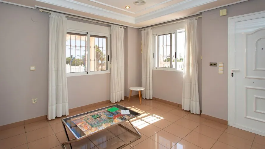 180m² villa for sale, Torrevieja, Spain No. 786 № 16