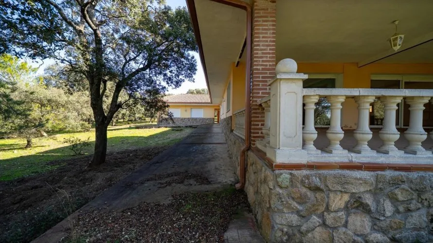 8 bedrooms house for sale, Colmenarejo, Spain No. 767 № 18