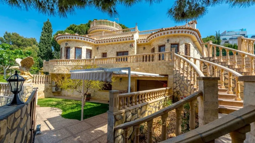 4 bedrooms villa for sale, Campoamor, Spain No. 761 № 1