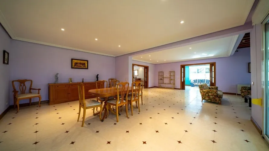 8 bedrooms house for sale, Colmenarejo, Spain No. 767