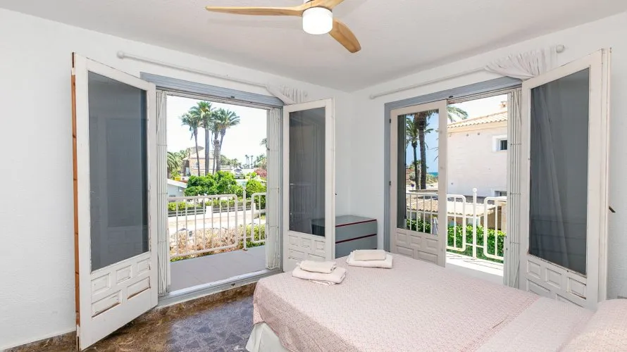 293m² villa for sale, La Zenia, Spain No. 766