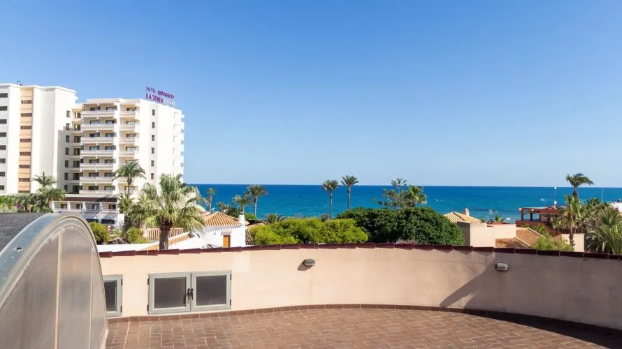 624m² villa for sale, La Zenia, Spain No. 807 № 3