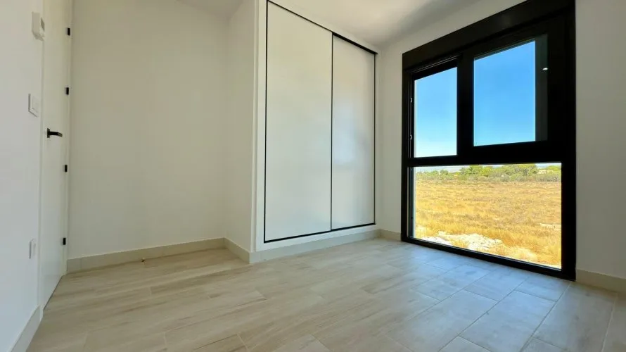 4 bedrooms villa for sale, Mutxamel, Spain No. 846 № 12