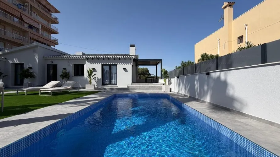 4 bedrooms villa for sale, Torrevieja, Spain No. 844 № 9