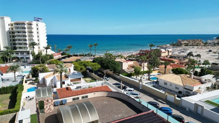 624m² villa for sale, La Zenia, Spain No. 807 № 2