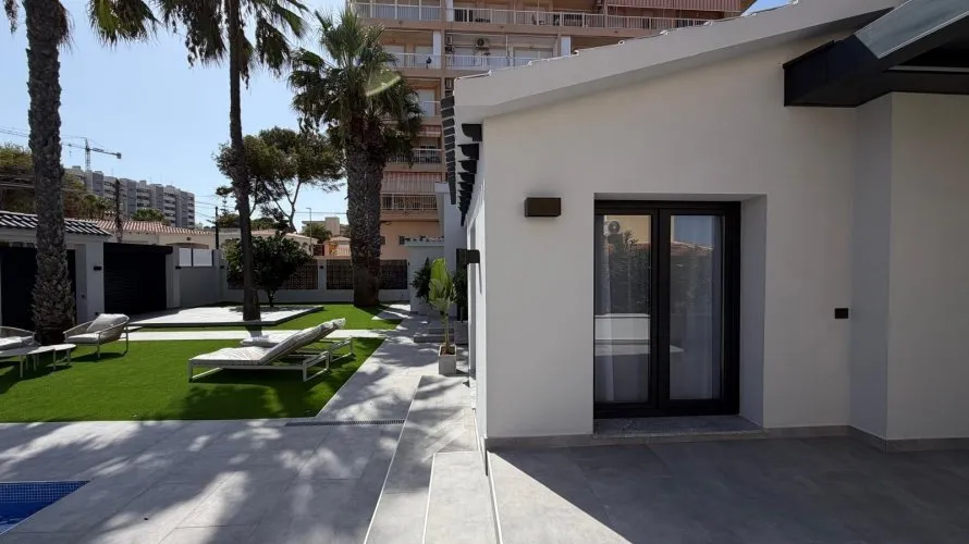 4 bedrooms villa for sale, Torrevieja, Spain No. 844 № 15