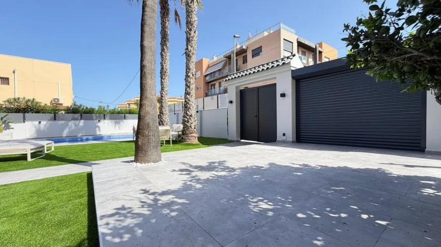 4 bedrooms villa for sale, Torrevieja, Spain No. 844 № 5