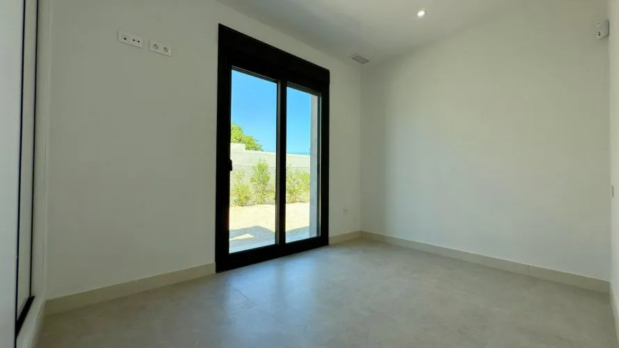 4 bedrooms villa for sale, Mutxamel, Spain No. 846 № 1