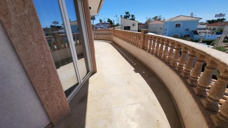 4 bedrooms villa for sale, Rojales, Spain No. 850 № 23