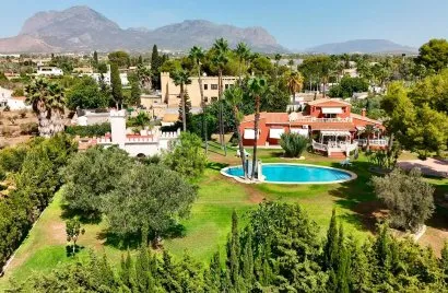 5 bedrooms villa for sale, Benidorm, Spain No. 847