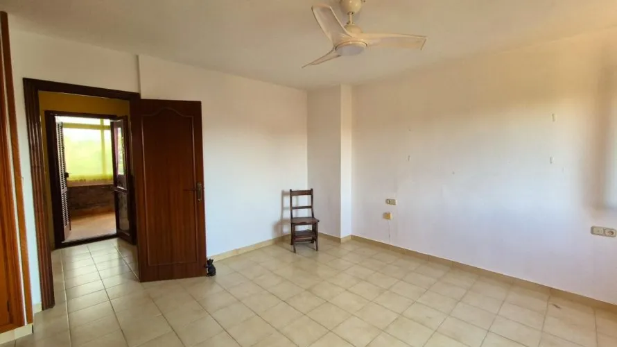 4 bedrooms house for sale, San Juan, Spain No. 886