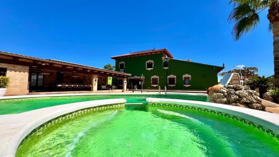 4 bedrooms villa for sale, Almoradi, Spain No. 882 № 21