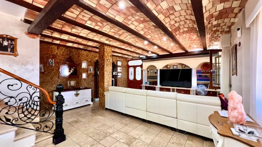 4 bedrooms villa for sale, Almoradi, Spain No. 882 № 4